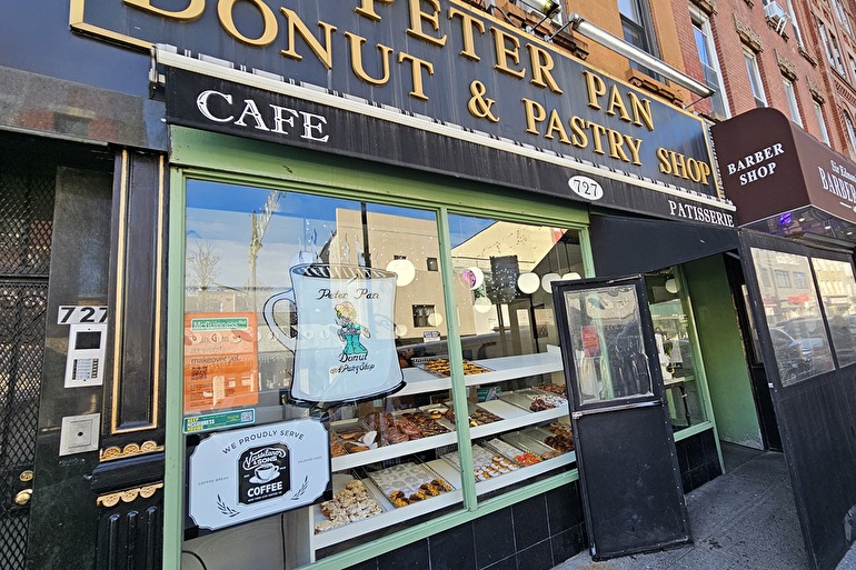 ピーターパン・ドーナツ・アンド・ペイストリー・ショップ/Peter Pan Donut & Pastry Shop